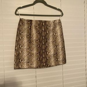 Cute boutique snake skin skirt